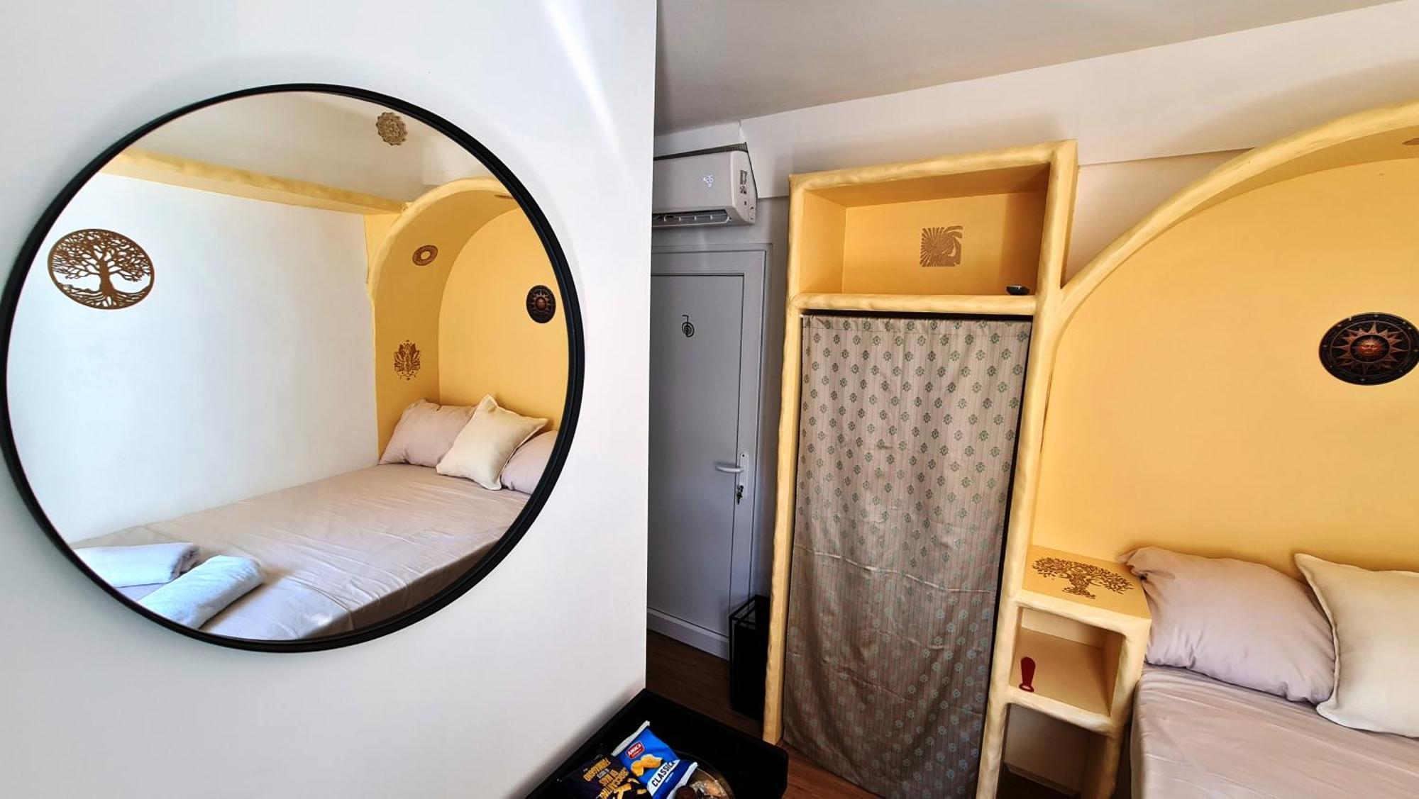 Plutus Apartments And Rooms With Free Parking โคเปร์ ภายนอก รูปภาพ